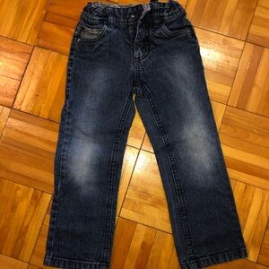 Classic Blue Straight Leg Jeans with Vintage Wash